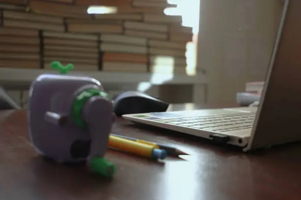 ما هي مميزات الدراسة باللغة الإنجليزية في قيرغيزستان 2025؟